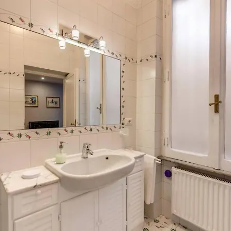 Апартаменты Lovely Flat By The Vatican *