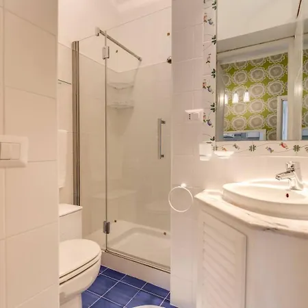 Апартаменты Lovely Flat By The Vatican Рим