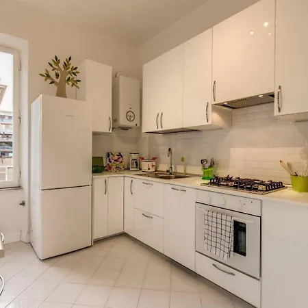 Апартаменты Lovely Flat By The Vatican *